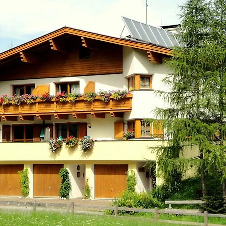 Ferienhaus - Padrins Apartment *
