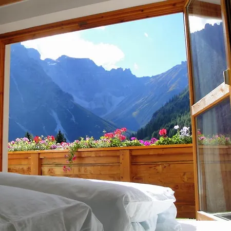Ferienhaus - Padrins Apartment